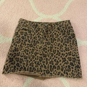 Cheetah mini skirt size 4